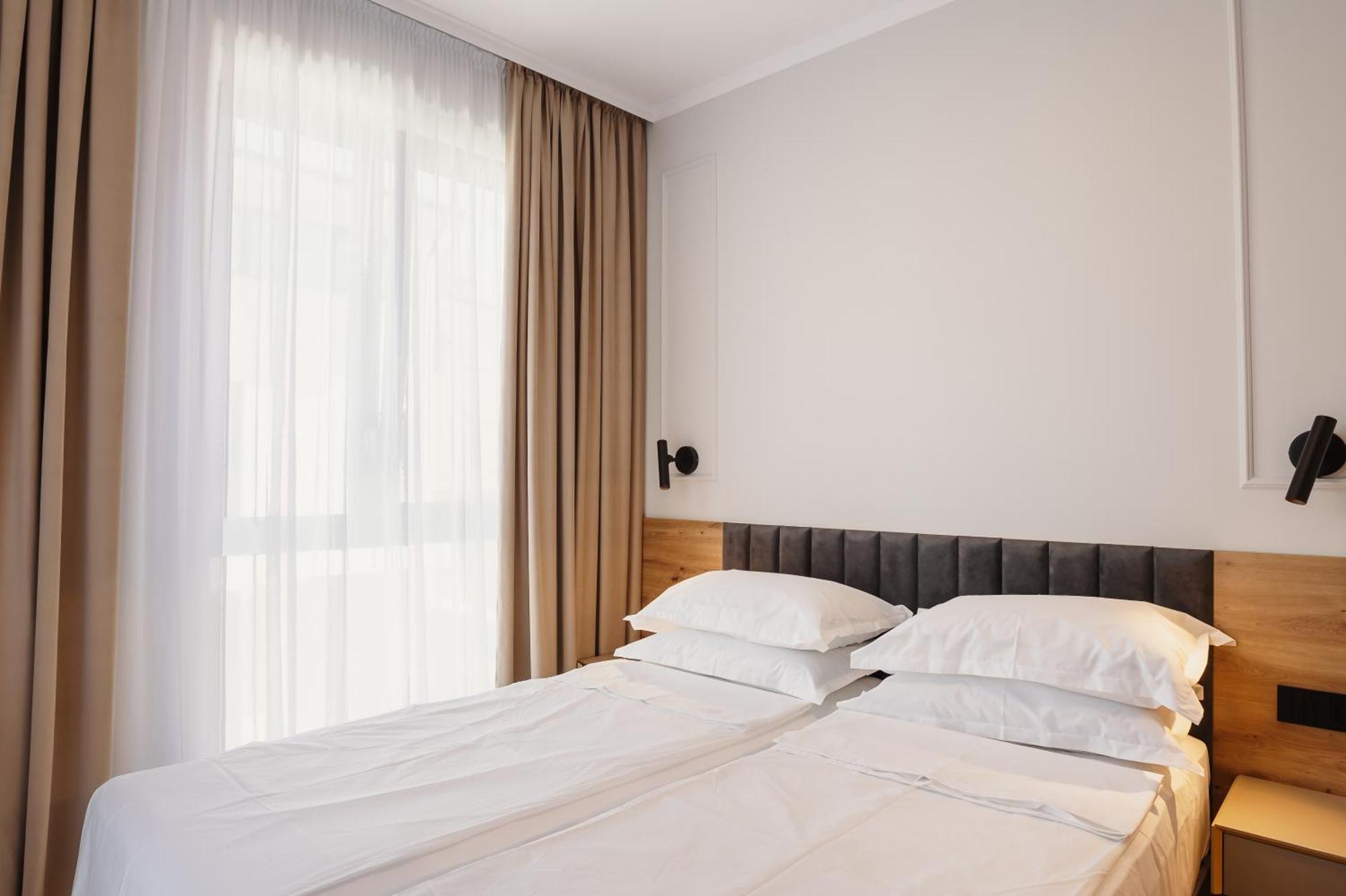 Bloom Downtown Suites Клуж-Напока Екстер'єр фото