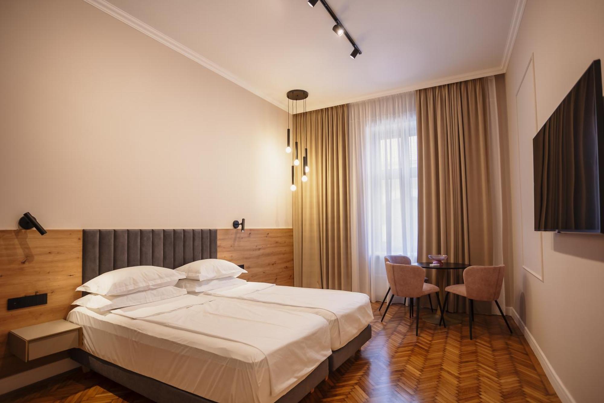 Bloom Downtown Suites Клуж-Напока Екстер'єр фото