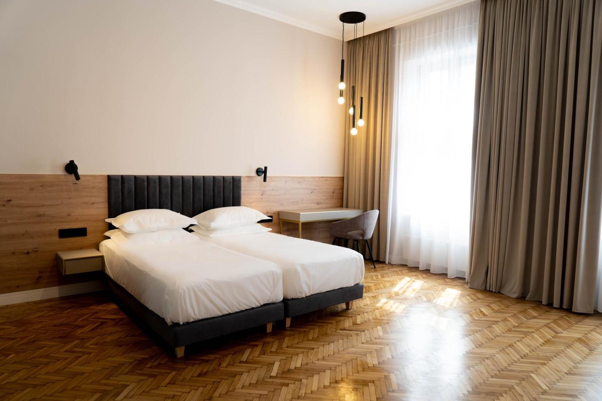 Bloom Downtown Suites Клуж-Напока Екстер'єр фото