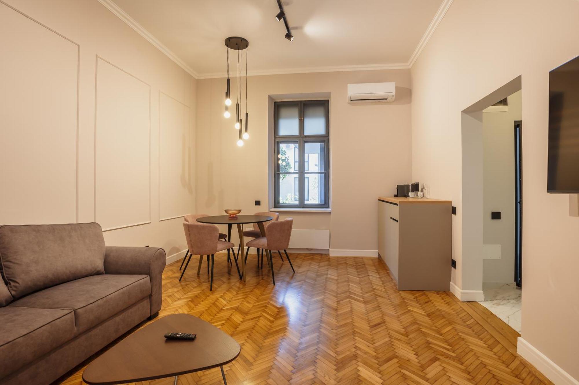 Bloom Downtown Suites Клуж-Напока Екстер'єр фото