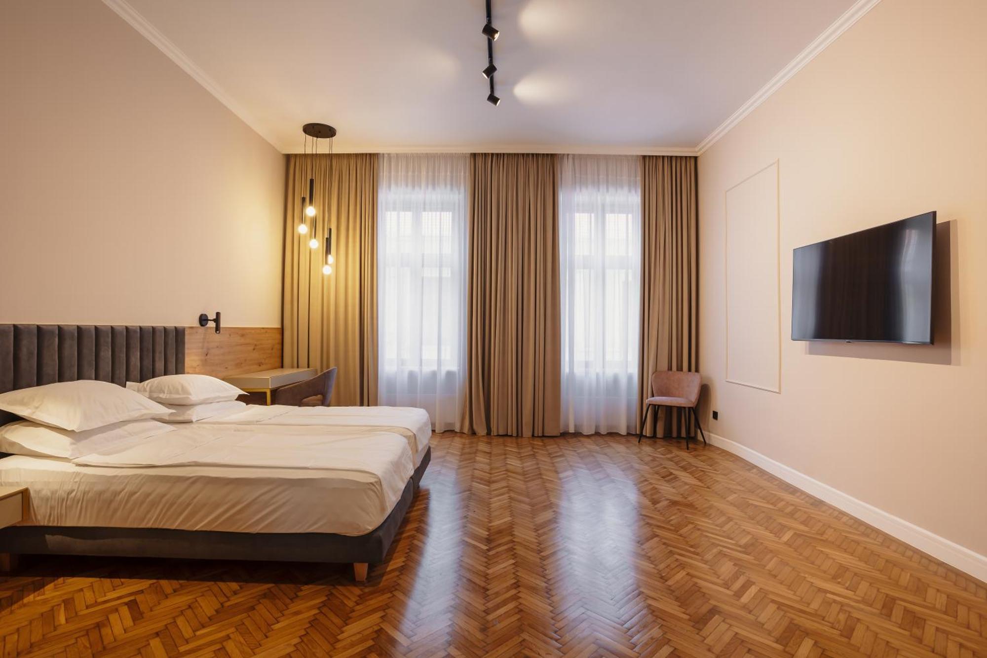 Bloom Downtown Suites Клуж-Напока Екстер'єр фото