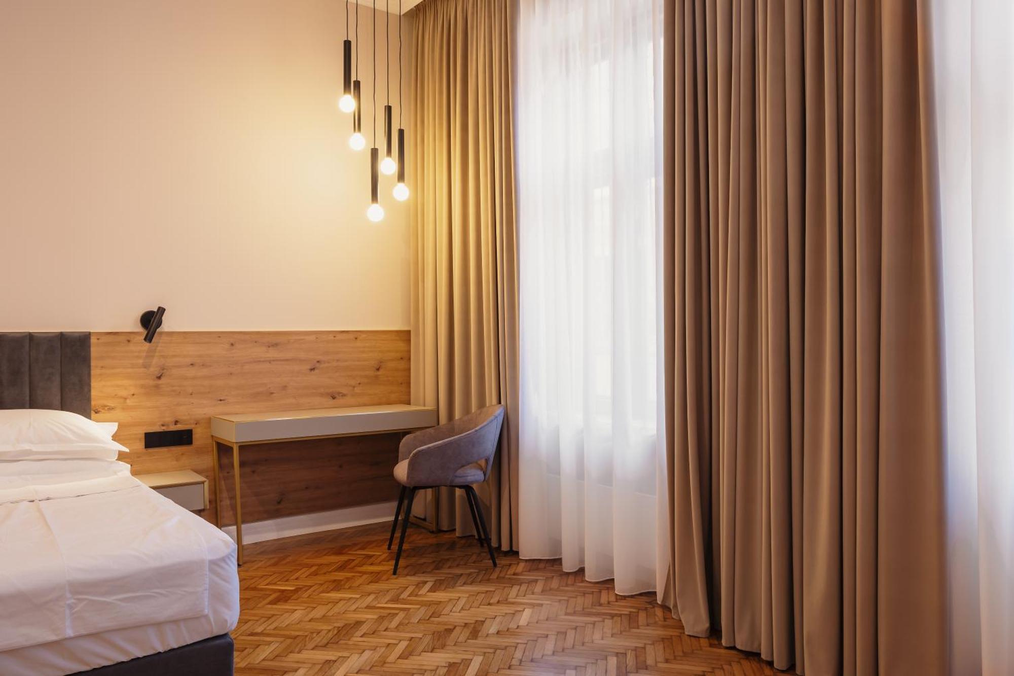 Bloom Downtown Suites Клуж-Напока Екстер'єр фото