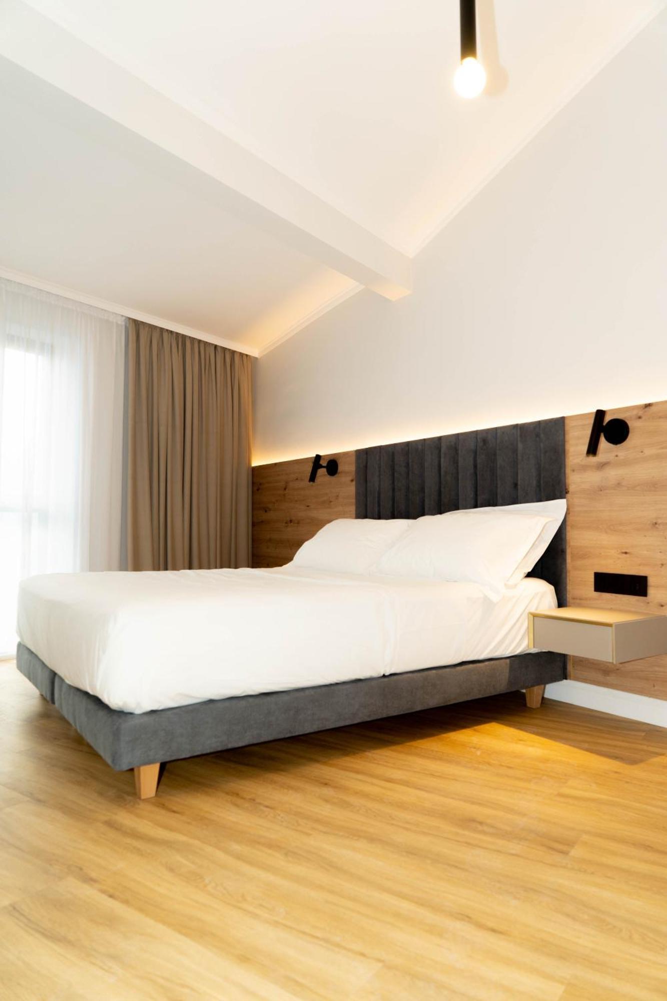 Bloom Downtown Suites Клуж-Напока Екстер'єр фото