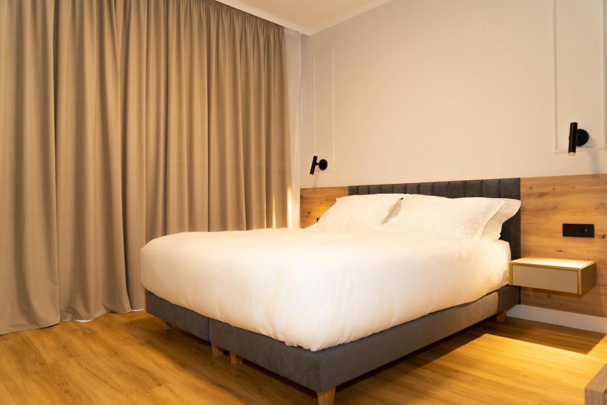 Bloom Downtown Suites Клуж-Напока Екстер'єр фото
